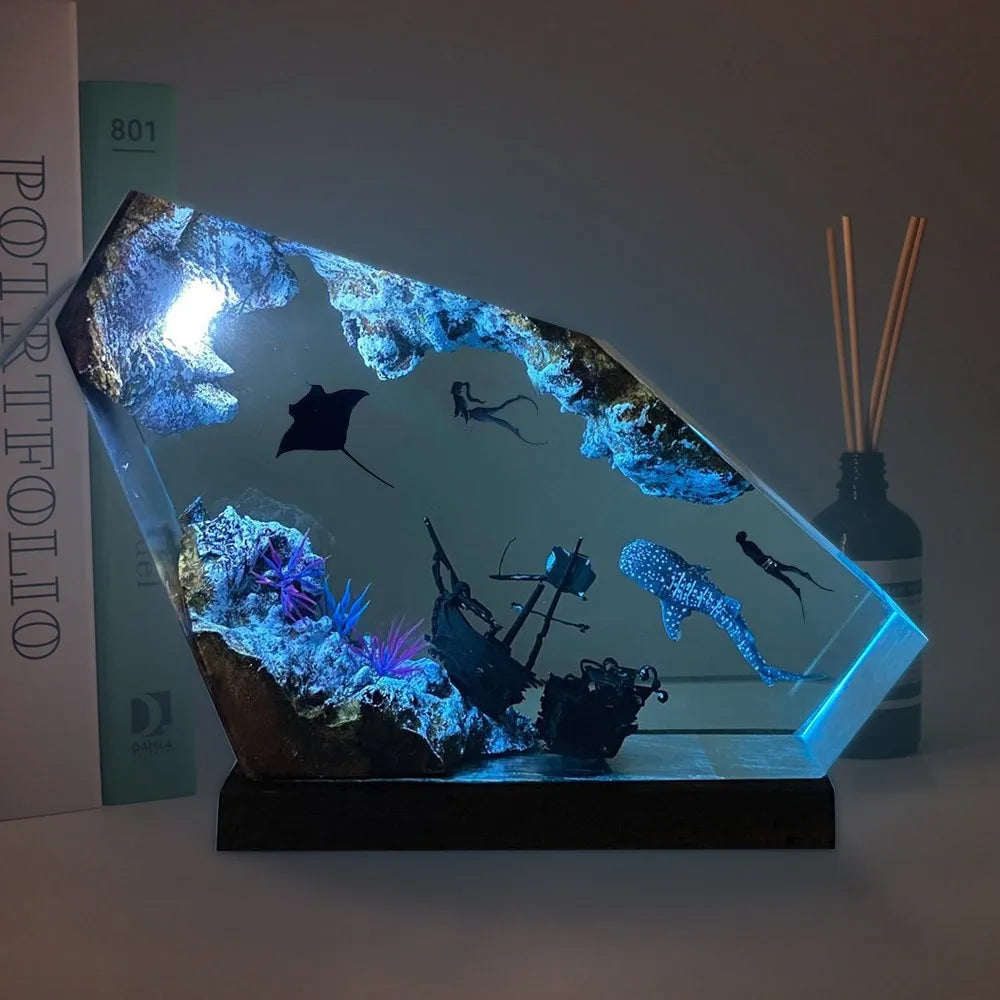 Marine Resin Wood Art Luminescent Design Whale Shark Manta Ray Diver Christmas Unique Gift Home Decoration Wonder